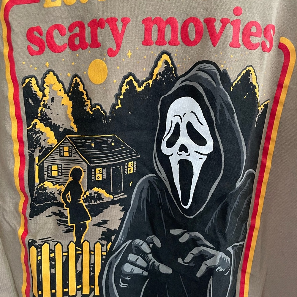 Tan Halloween Scream Graphic Tee Young men’s size Medium